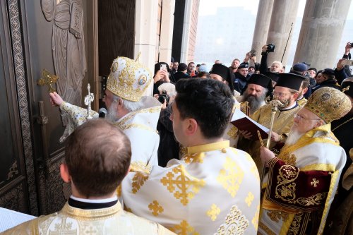 Sărbătoarea Sfântului Andrei, ziua Catedralei şi a neamului românesc Poza 133503