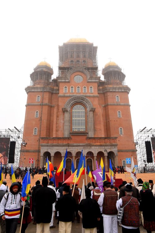 Sărbătoarea Sfântului Andrei, ziua Catedralei şi a neamului românesc Poza 133514