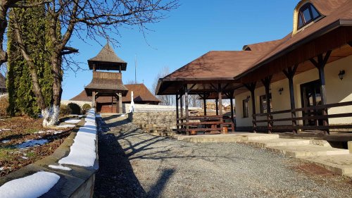 Biserica Parohiei Adâncata II a fost restaurată Poza 134179