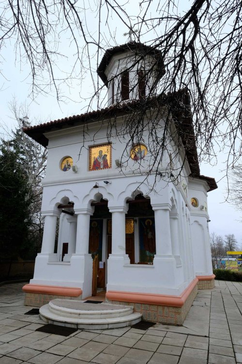 Capela Văcăreștilor, un giuvaier închinat Sfântului Nicolae Poza 134130