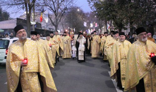 „Pelerini pe cărările sfinţilor” în municipiul Brăila Poza 134171