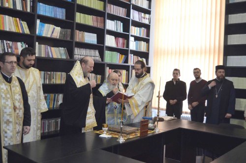 Spațiu nou pentru Biblioteca Facultății de Teologie Ortodoxă din Arad Poza 134190