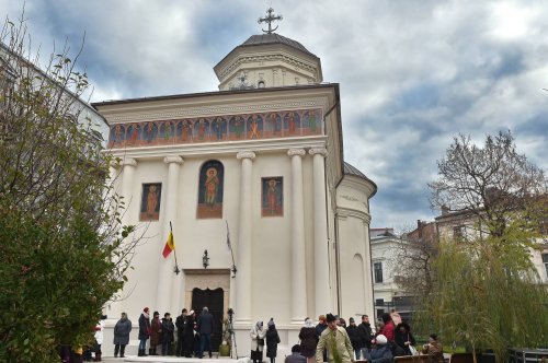 Biserica „Sfântul Dimitrie”-Poștă din Capitală a fost sfințită Poza 134402