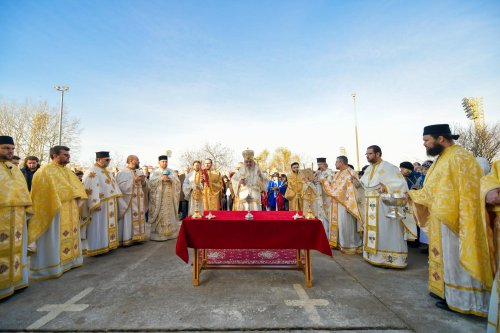 Biserica din incinta MApN, sfinţită de Patriarhul României Poza 134500