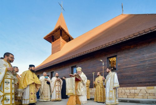 Biserica din incinta MApN, sfinţită de Patriarhul României Poza 134569