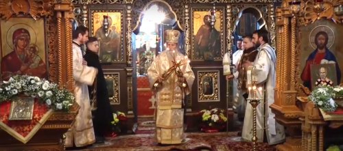 Binecuvântare arhierească în Parohia Sadova II Poza 134668