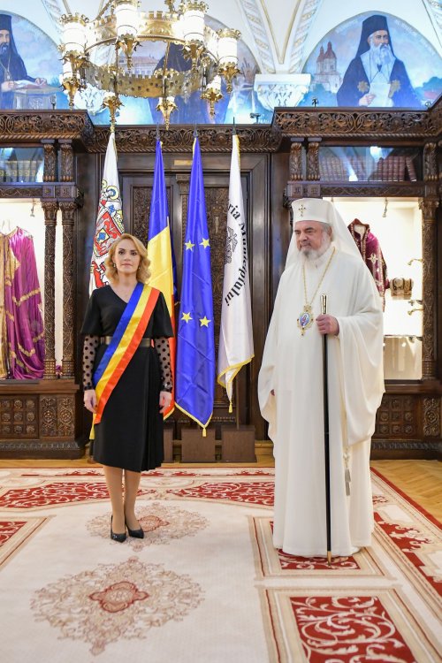 Patriarhul României a primit titlul de „Cetăţean de Onoare” al Municipiului Bucureşti Poza 134960