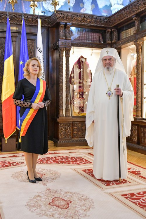 Patriarhul României a primit titlul de „Cetăţean de Onoare” al Municipiului Bucureşti Poza 134965
