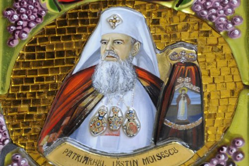 Viața înainte de Nașterea lui Hristos în omiliile Patriarhului Iustin Moisescu Poza 134771