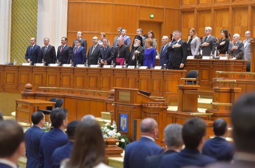 Şedinţă solemnă în Parlamentul României la 30 de ani de la Revoluţie Poza 135161