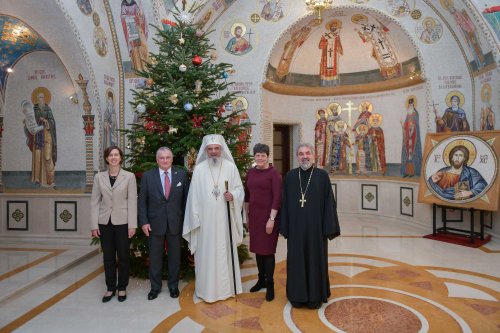 Noul ambasador al Statelor Unite ale Americii la Bucureşti, în vizită de prezentare la Patriarhia Română Poza 135598