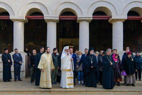Parastas în Catedrala Patriarhală pentru eroii Revoluţiei române Poza 135862