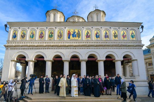 Parastas în Catedrala Patriarhală pentru eroii Revoluţiei române Poza 135863