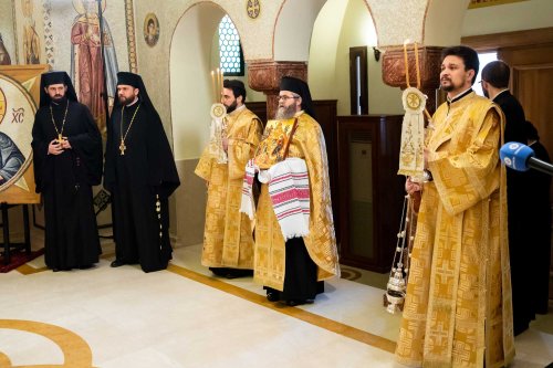 Procesiune cu icoana Naşterii Domnului la Reşedinţa Patriarhală Poza 135990