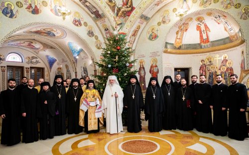 Procesiune cu icoana Naşterii Domnului la Reşedinţa Patriarhală Poza 136010