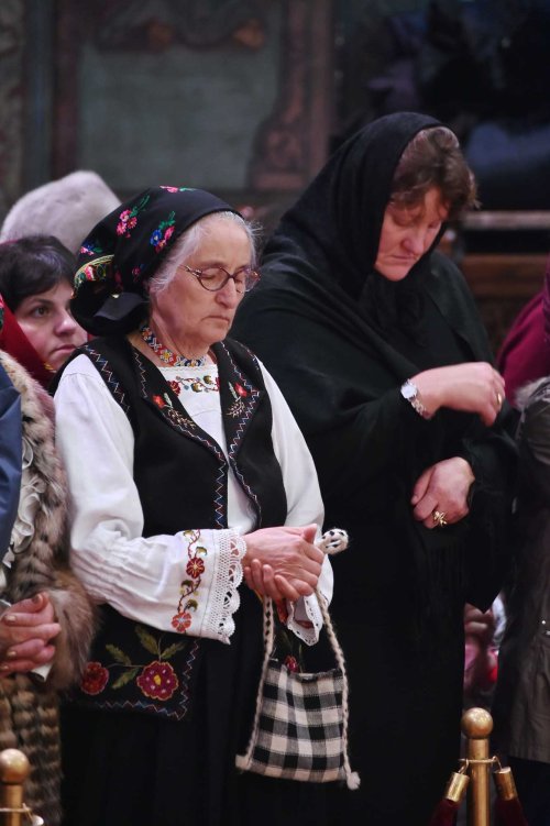 Rugăciune și binecuvântare în prima zi a Anului Nou la Patriarhie Poza 136325