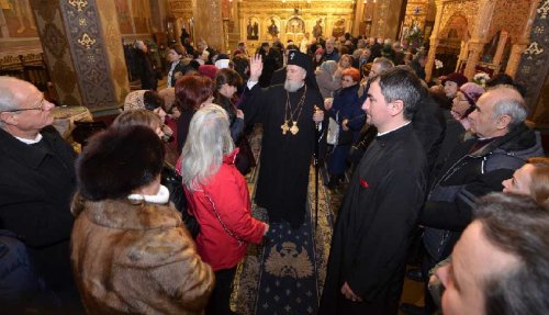 Rugăciune și filantropie în prima zi a Anului Nou în eparhii din Muntenia Poza 136358