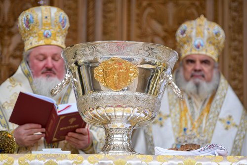 Binecuvântarea Iordanului la Catedrala Patriarhală din București Poza 136522