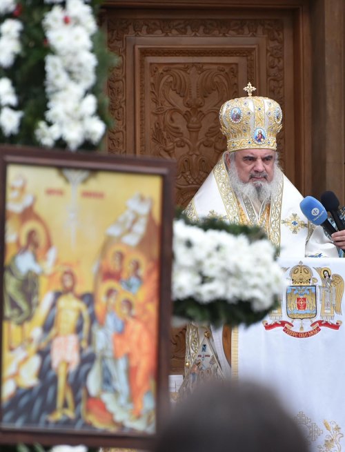 Binecuvântarea Iordanului la Catedrala Patriarhală din București Poza 136541