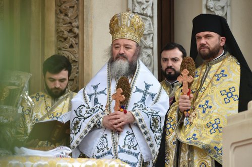 Binecuvântarea Iordanului la Catedrala Patriarhală din București Poza 136542