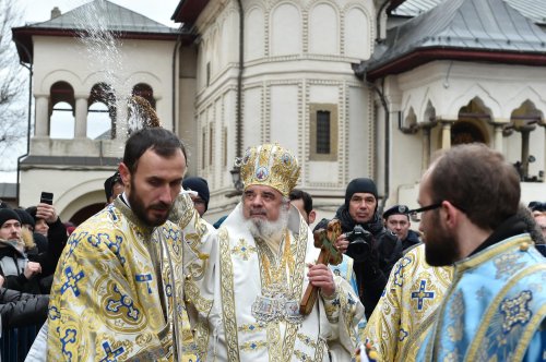 Binecuvântarea Iordanului la Catedrala Patriarhală din București Poza 136551