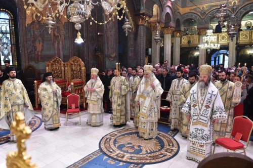 Binecuvântarea Iordanului la Catedrala Patriarhală din București Poza 136555