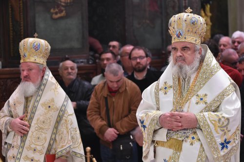 Binecuvântarea Iordanului la Catedrala Patriarhală din București Poza 136566