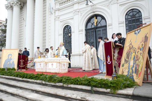 Sfințirea cea mare a apei de Bobotează la Catedrala Mitropolitană din Iași Poza 136594