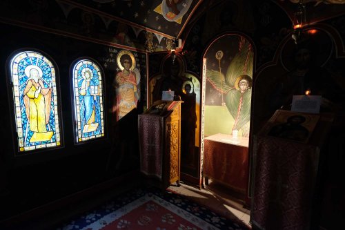 Capela din Aeroportul „Henri Coandă” - biserica ortodoxă din poarta văzduhului Poza 136868