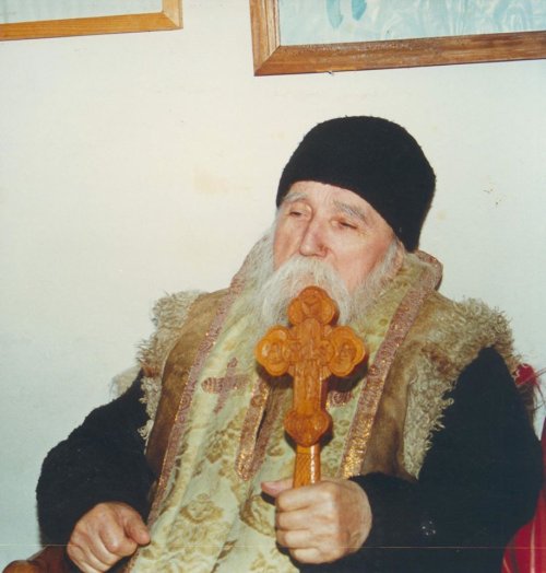 Părintele Cleopa, „dascăl” în cadrul orei de religie  Poza 136867