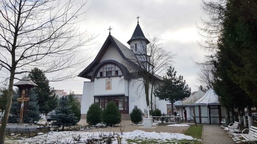 IPS Arhiepiscop Pimen, la Burdujeni - Suceava: „Pocăința înseamnă întoarcerea de la păcat la virtute” Poza 136970