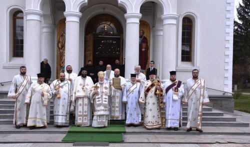 Popasuri duhovnicești în eparhii din Muntenia și Dobrogea Poza 136965