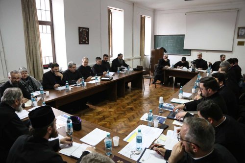 Ședință administrativă cu protopopii din Arhiepiscopia Sibiului Poza 137175