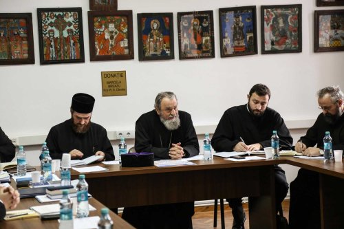 Ședință administrativă cu protopopii din Arhiepiscopia Sibiului Poza 137176