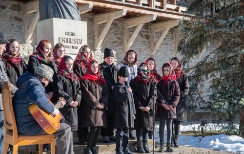 Festivalul literar „Mihai Eminescu”, la Mănăstirea Putna Poza 137370
