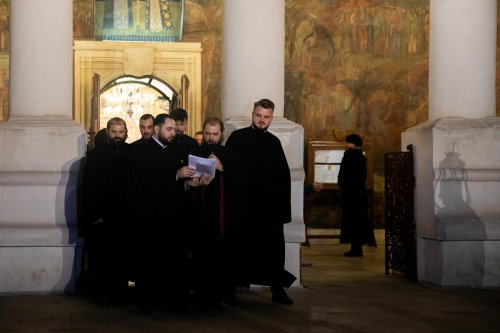 Procesiune cu moaștele „dascălilor Bisericii” la Catedrala Patriarhală Poza 138172