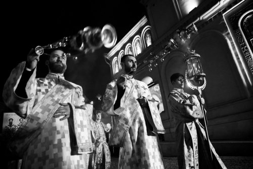 Procesiune cu moaștele „dascălilor Bisericii” la Catedrala Patriarhală Poza 138177