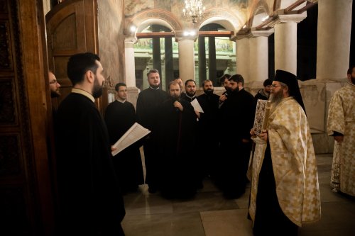 Procesiune cu moaștele „dascălilor Bisericii” la Catedrala Patriarhală Poza 138194