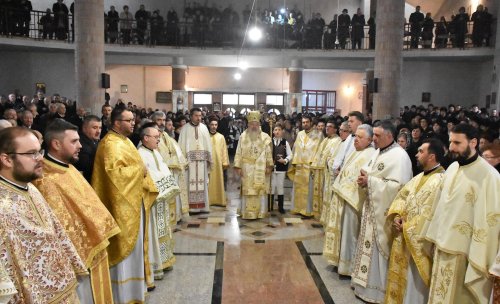 Slujire arhierească la Gherla, Cluj Poza 138060