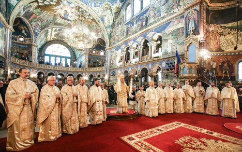 Hramul Sfinţilor Trei Ierarhi la Facultatea de Teologie Ortodoxă din Sibiu Poza 138291