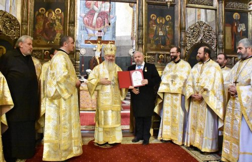 Seminarul şi Facultatea de Teologie Ortodoxă din Cluj-Napoca şi-au cinstit ocrotitorii Poza 138301