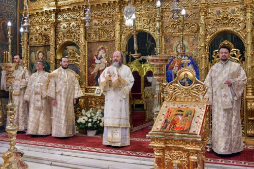 Praznicul Întâmpinării Domnului la Catedrala Patriarhală Poza 138393