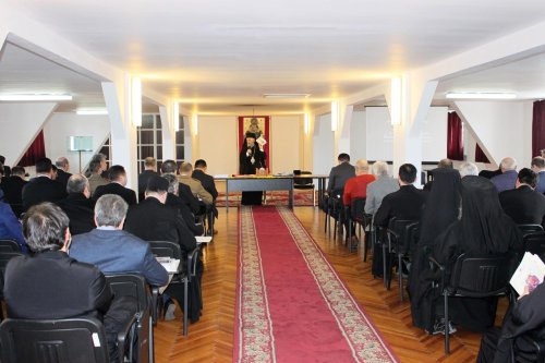 Zi de bilanţ în Arhiepiscopia Dunării de Jos Poza 138862