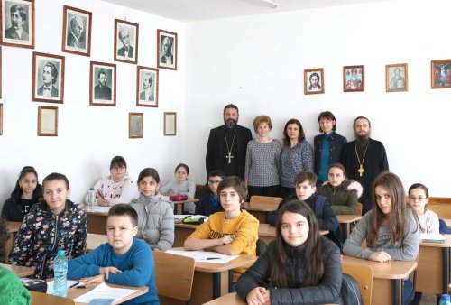 Activităţi educaţionale în Arhiepiscopia Râmnicului Poza 139359