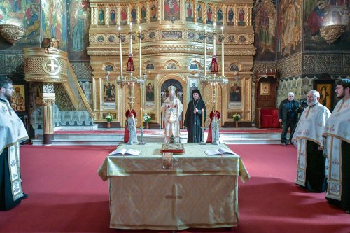 Arhiepiscopul Dunării de Jos a aniversat trei decenii de slujire arhierească Poza 139423