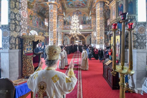Arhiepiscopul Dunării de Jos a aniversat trei decenii de slujire arhierească Poza 139434