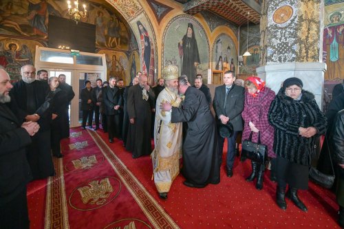Arhiepiscopul Dunării de Jos a aniversat trei decenii de slujire arhierească Poza 139436