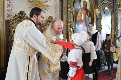Arhiepiscopul Dunării de Jos a aniversat trei decenii de slujire arhierească Poza 139438