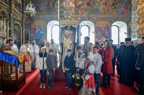 Arhiepiscopul Dunării de Jos a aniversat trei decenii de slujire arhierească Poza 139441