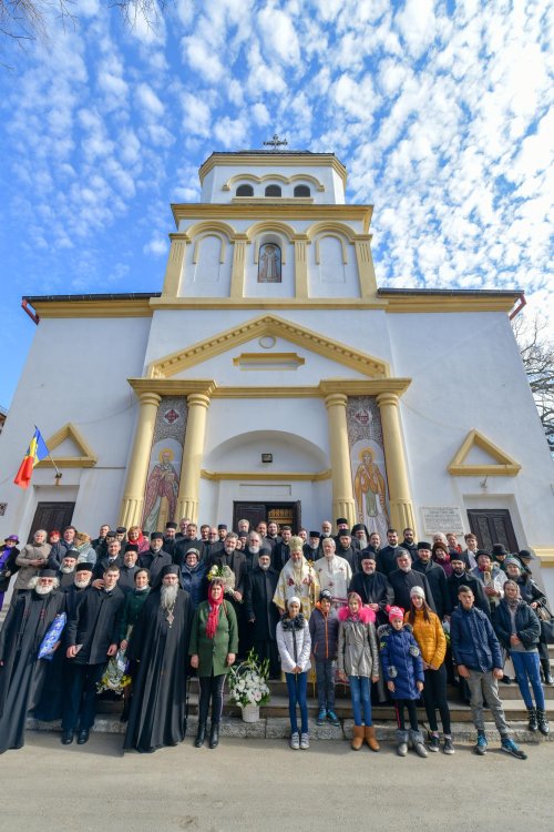 Arhiepiscopul Dunării de Jos a aniversat trei decenii de slujire arhierească Poza 139444